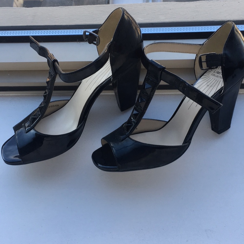 Shoes - Picture 3 of 6